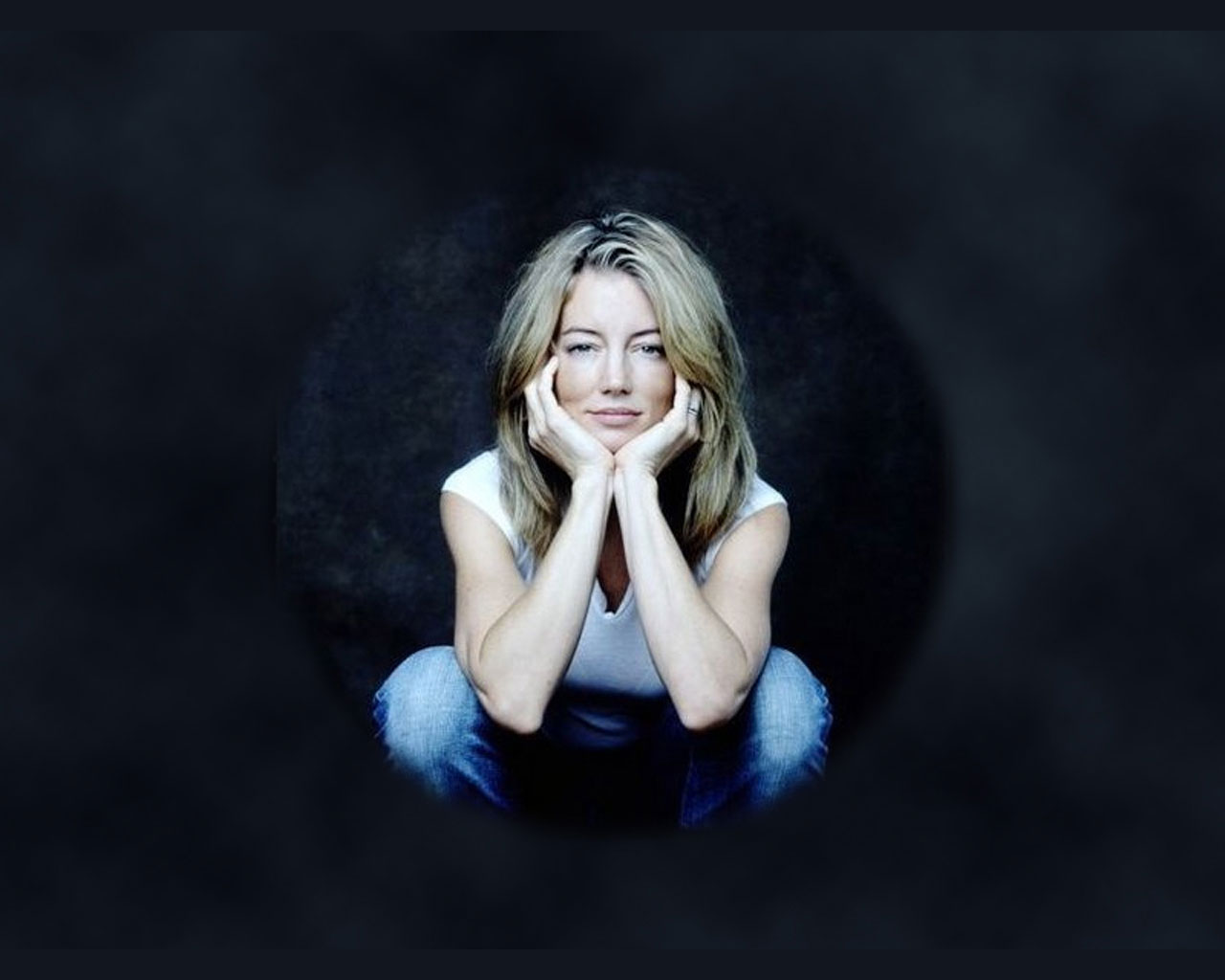 Cynthia Watros - Images